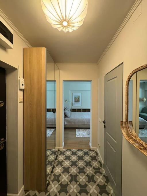 Luxury Near Square Bucharest